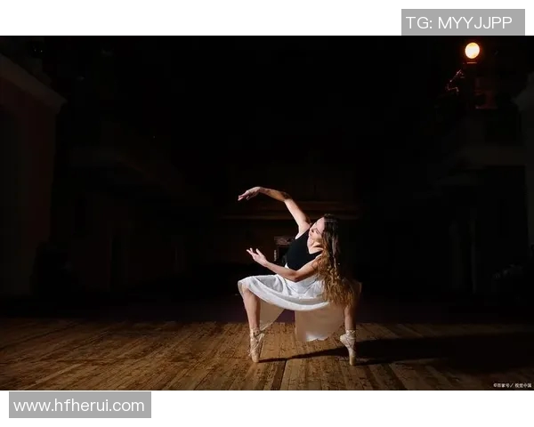 在舞动人生中绽放光彩周静的街舞故事与梦想追寻 在舞动人生中绽放光彩周静的街舞故事与梦想追寻